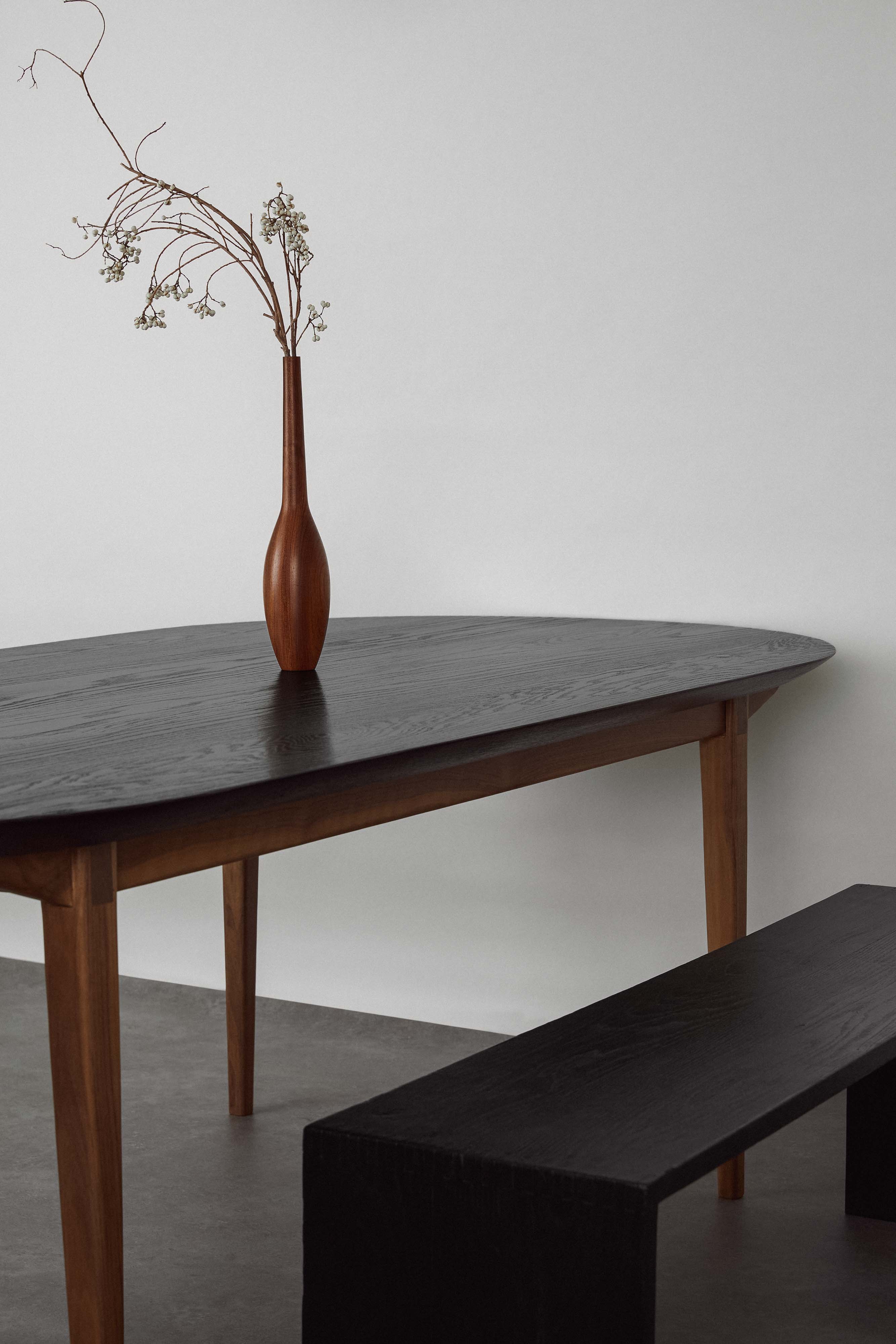 Black narrow dining online table